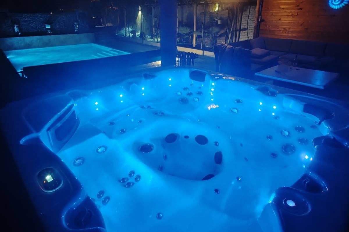 Jacuzzi in de tuin